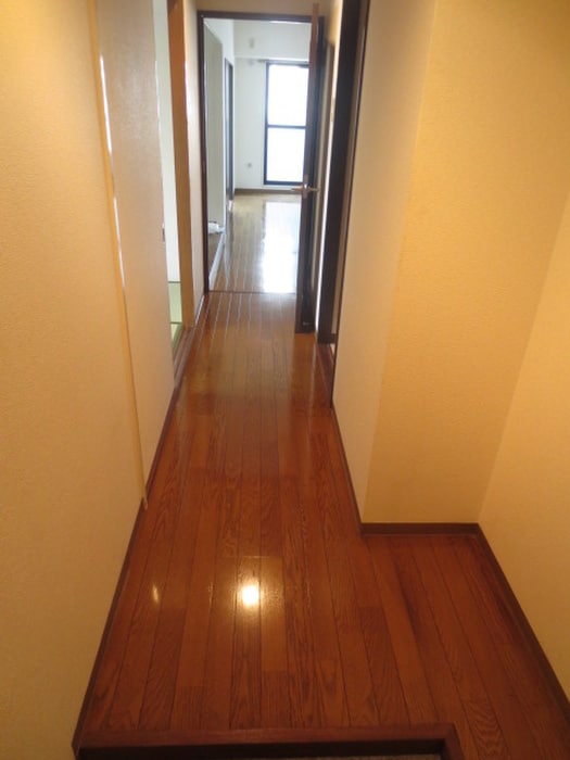 廊下 メゾンＩＹＡＳＡＫＡ