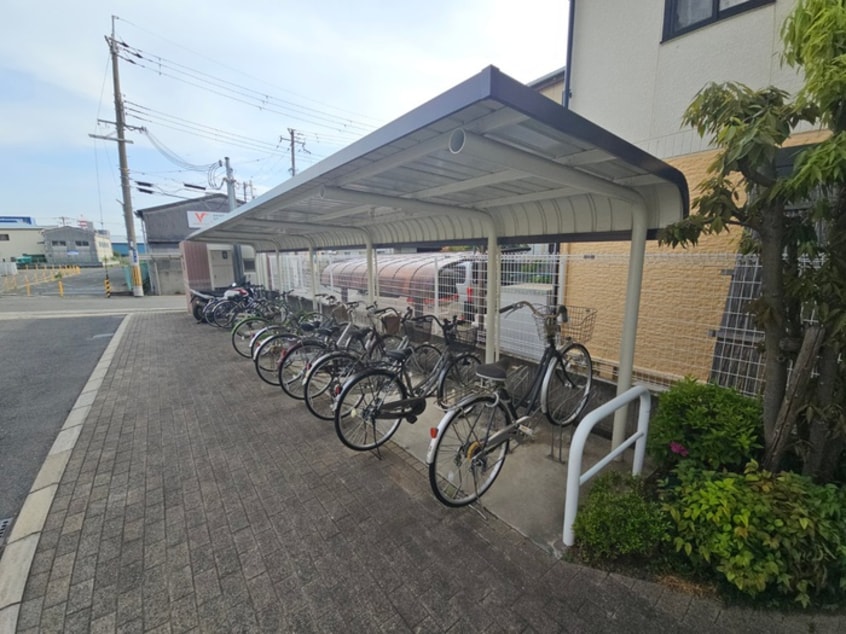 駐輪場 ブランチェリー新石切