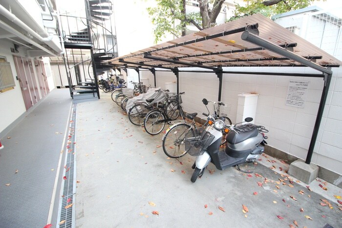駐輪場 甲南岡本コーポラス（３０５）