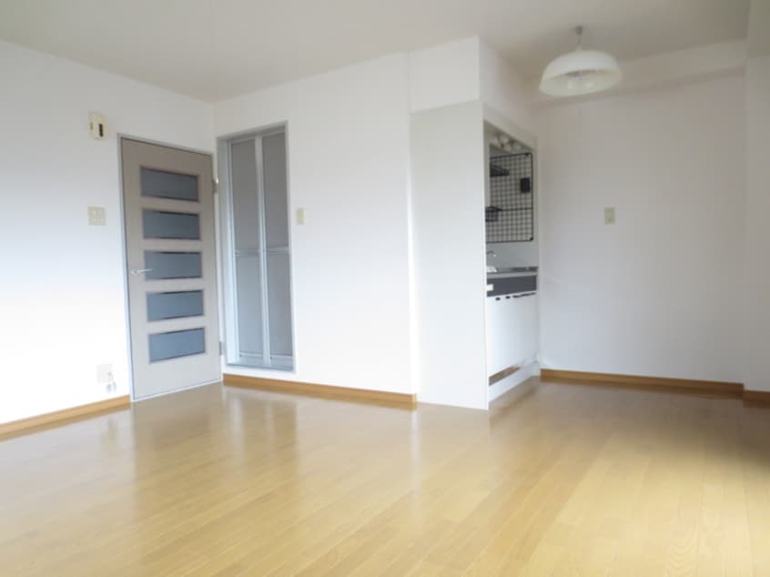 居室 日東西中条ハイツ