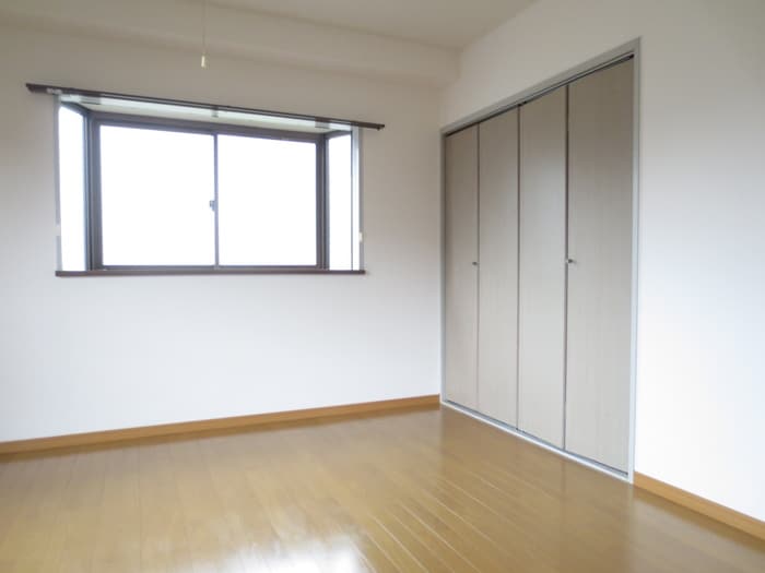 居室 日東西中条ハイツ