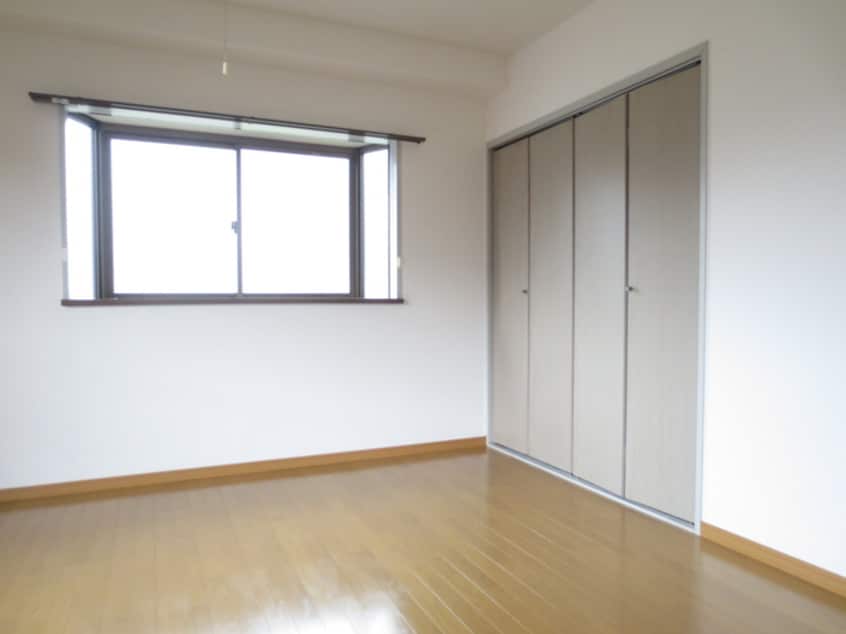 居室 日東西中条ハイツ