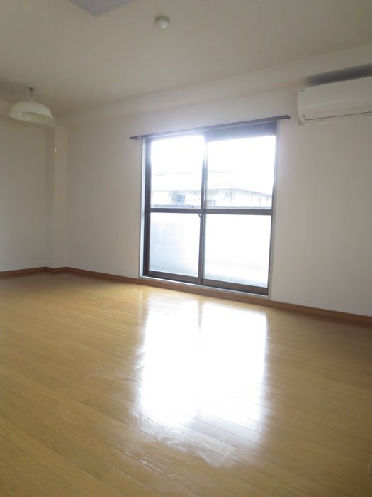 居室 日東西中条ハイツ