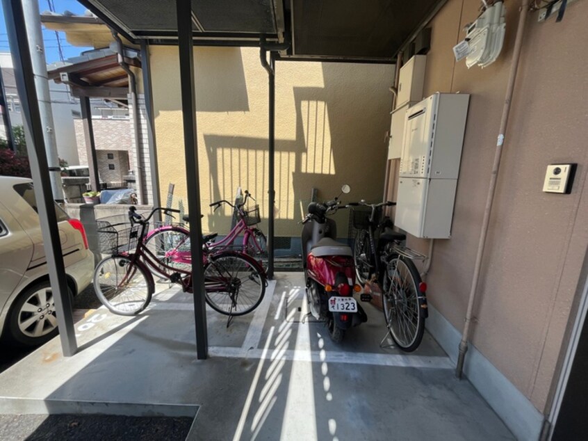 バイク置き場 紀之国ハイツ