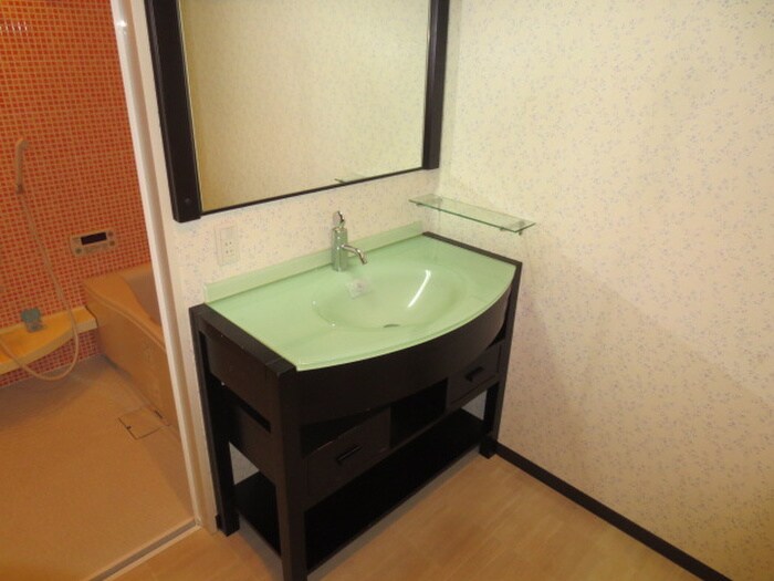 洗面 C&Cﾛｰｽﾞｶﾞｰﾃﾞﾝ