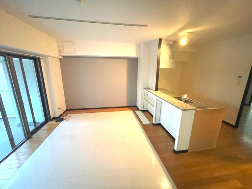 居室 C&Cﾛｰｽﾞｶﾞｰﾃﾞﾝ