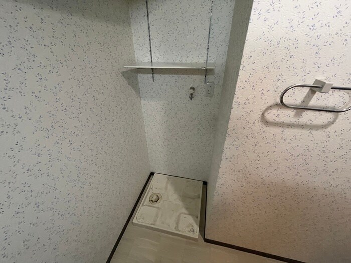 洗濯機置場 C&Cﾛｰｽﾞｶﾞｰﾃﾞﾝ