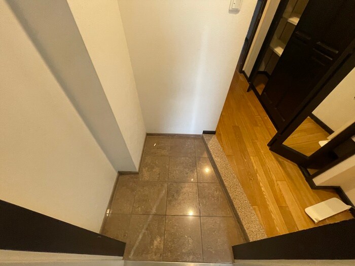 玄関 C&Cﾛｰｽﾞｶﾞｰﾃﾞﾝ