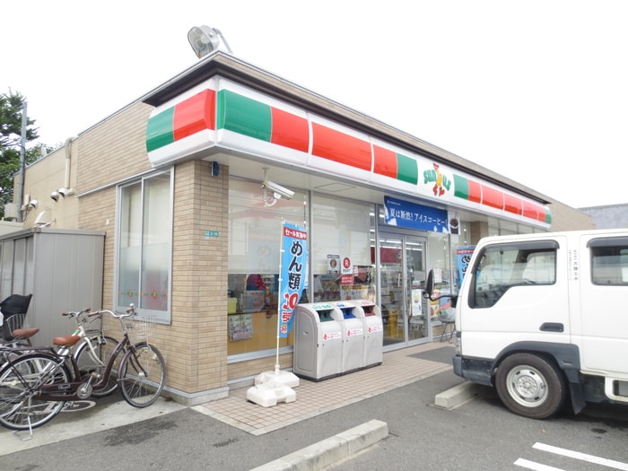 サンクス(コンビニ)まで220m C&Cﾛｰｽﾞｶﾞｰﾃﾞﾝ