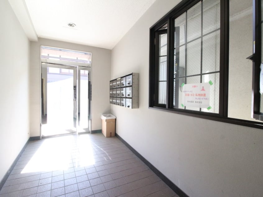エントランス部分 鈴木北白川小倉町ﾏﾝｼｮﾝ
