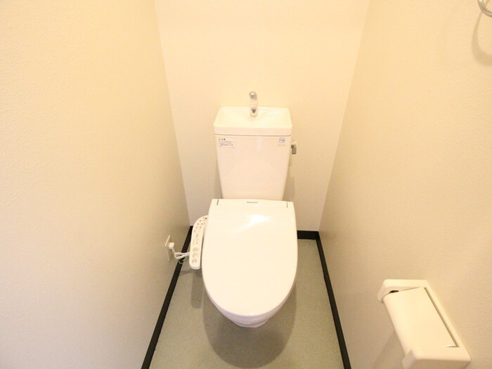 トイレ カルムイン江坂Ⅲ