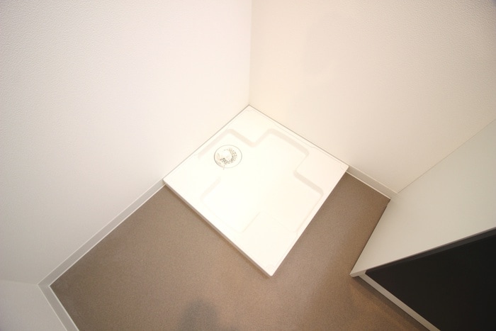 洗濯機置場 アンレーヴ羽衣