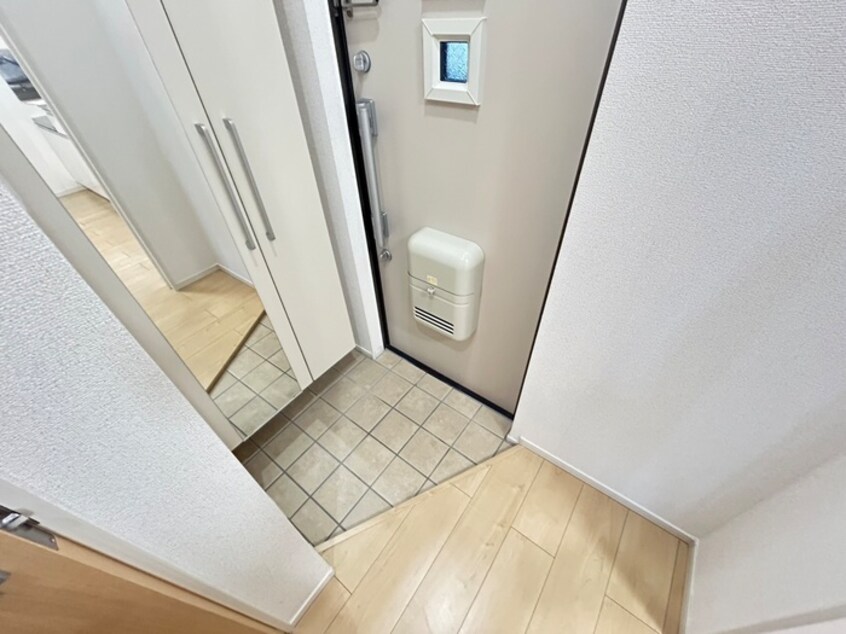 玄関 ルボアール箕面　A棟