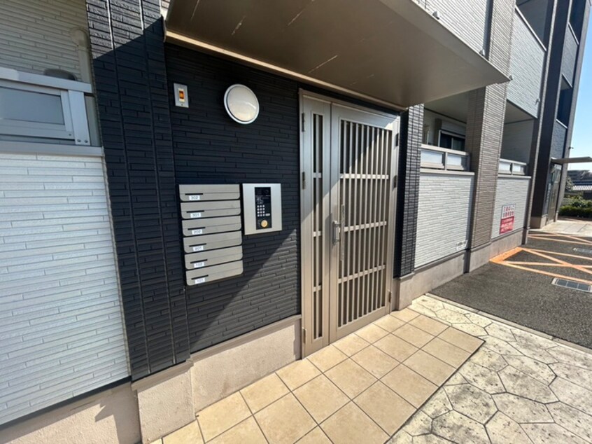 エントランス部分 ルボアール箕面　A棟