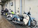 バイク置き場 きんこん館