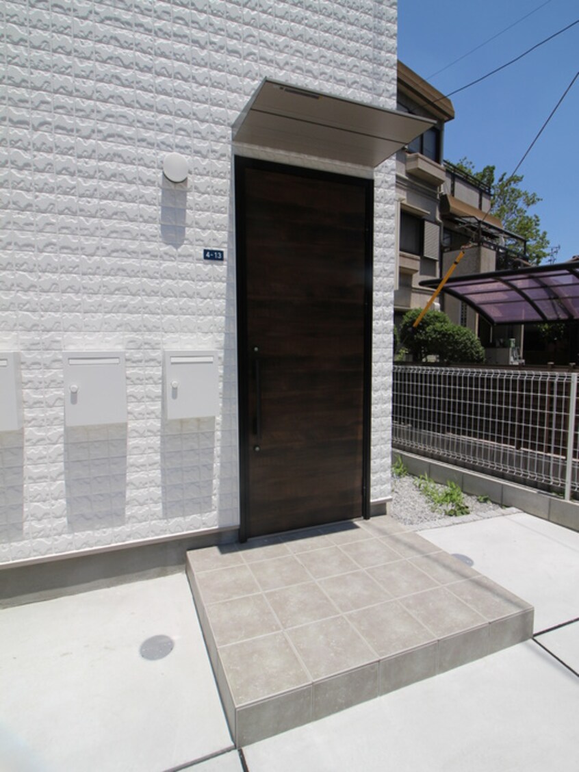 エントランス部分 パインコート