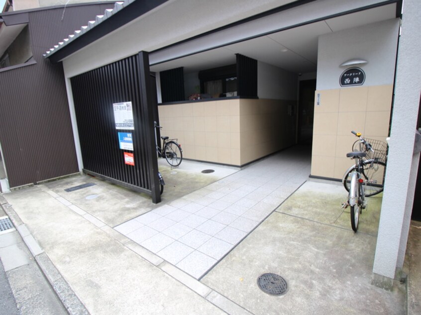 エントランス部分 ア－クリ－ド西陣