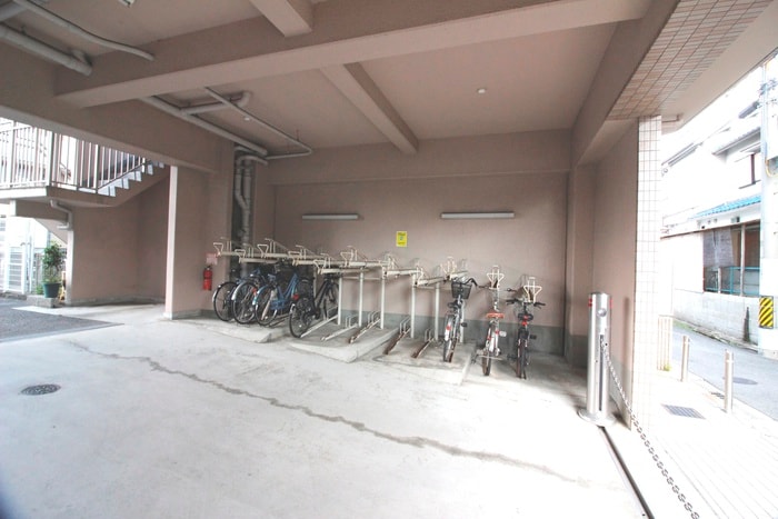 駐輪場 コレクトゥフォーレ住道