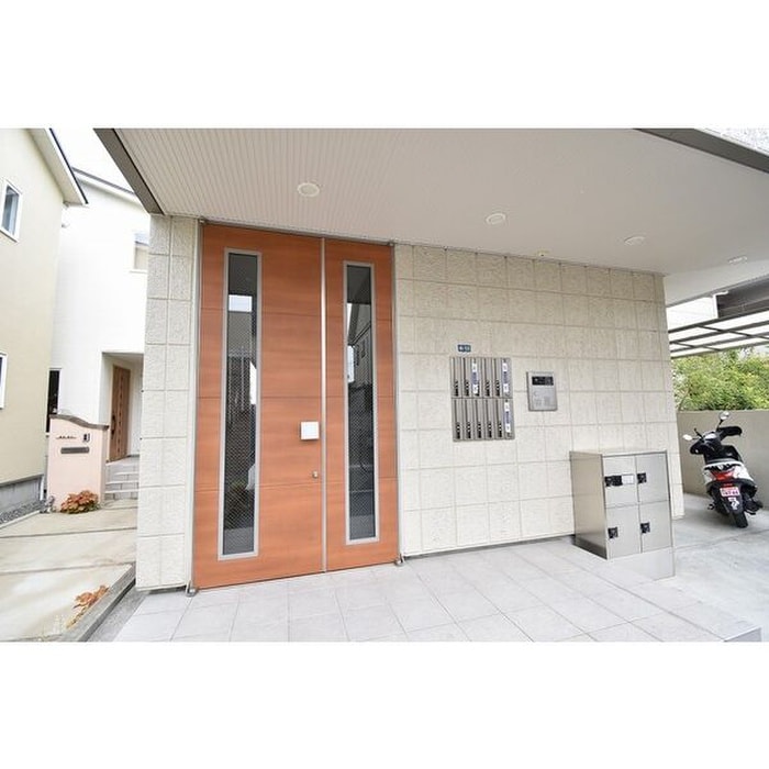 エントランス部分 レジデンス橘