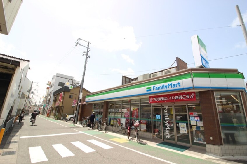 ファミリーマート 羽衣駅西店(コンビニ)まで450m フジパレス東羽衣Ⅲ番館