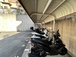 バイク置き場