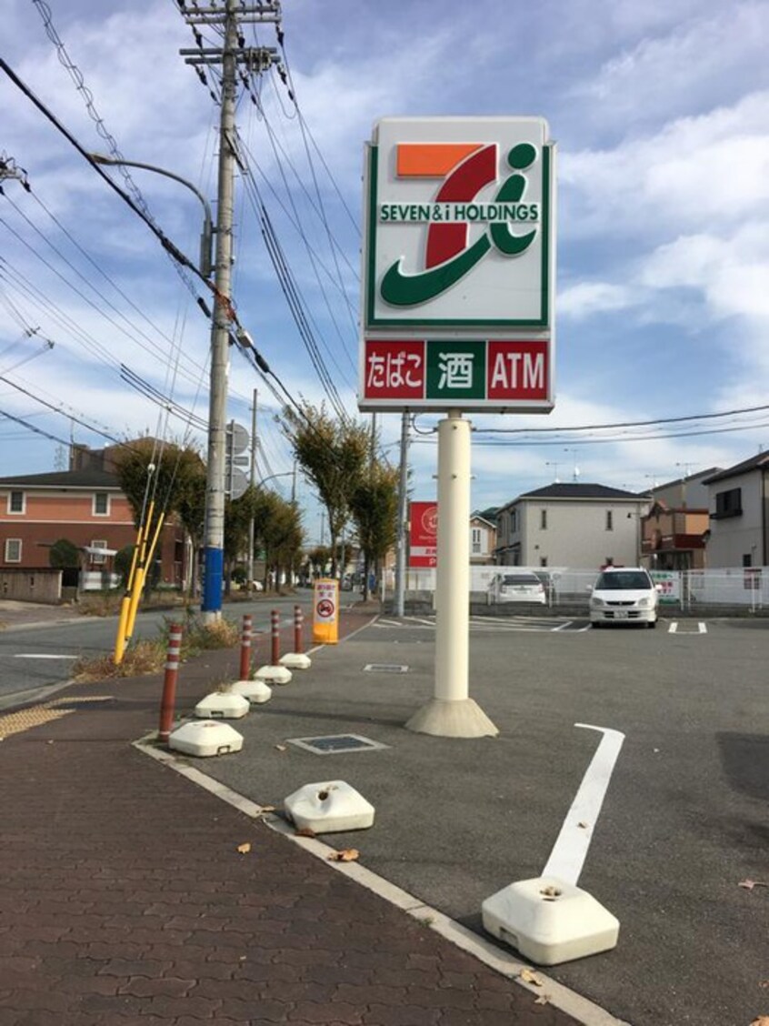 セブンイレブン神戸丸塚店(コンビニ)まで850m コンフォ－ト小山Ｄ