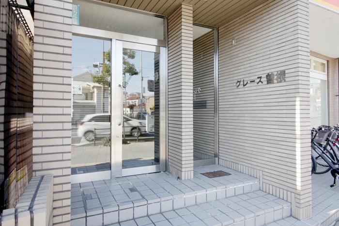 エントランス部分 グレース曽根