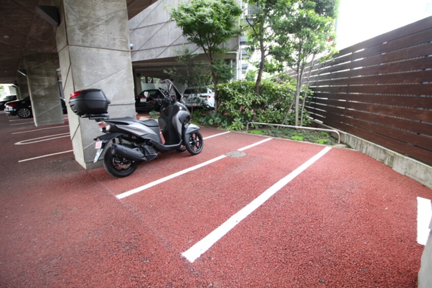 バイク置き場 ＢＬＡＬＹＳ