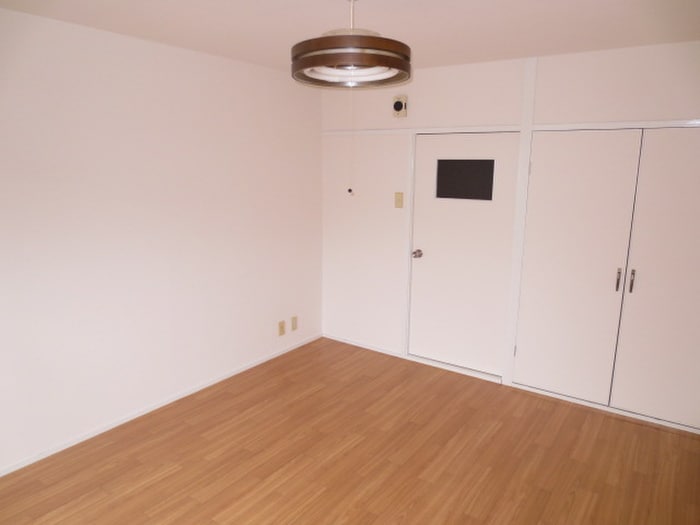 居室 シャトー朝霧