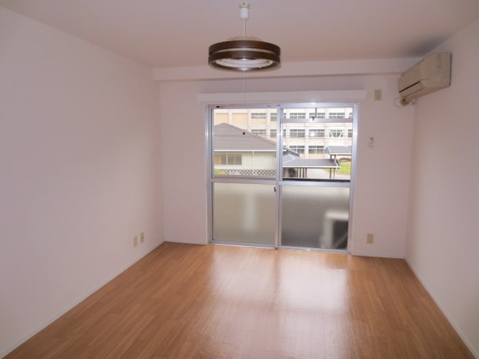 居室 シャトー朝霧