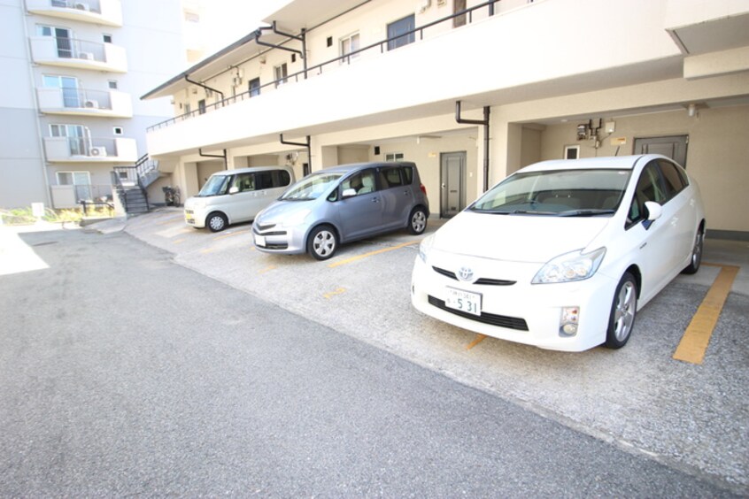 駐車場 シャトー朝霧