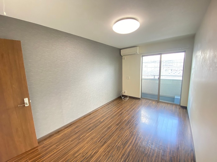 居室 ウィズナスコート南塚口