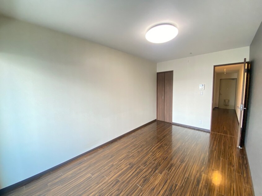 居室 ウィズナスコート南塚口