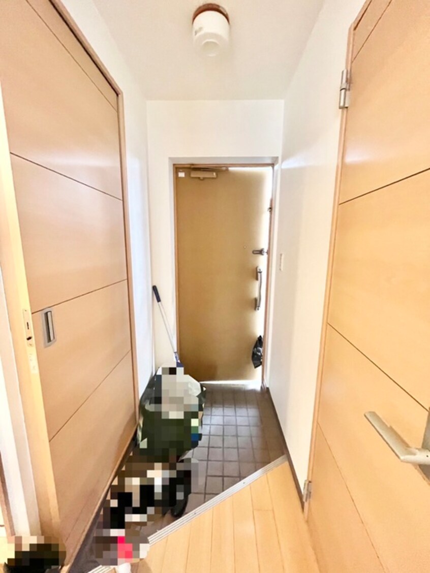 玄関 リアライズ鶴見諸口