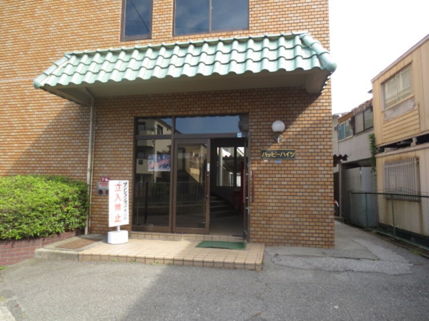 エントランス部分 ハッピ－ハイツ