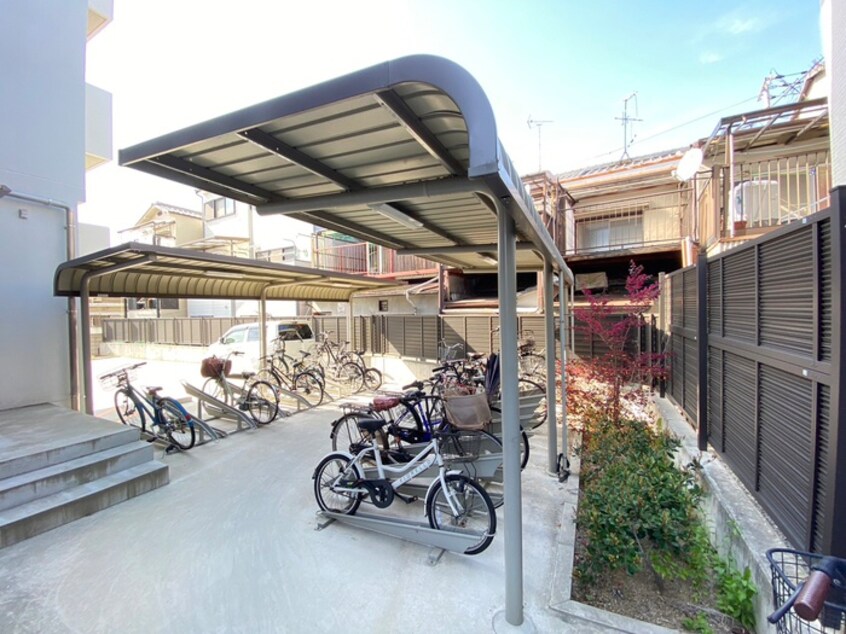 駐輪場 TKアンバーコート津久野