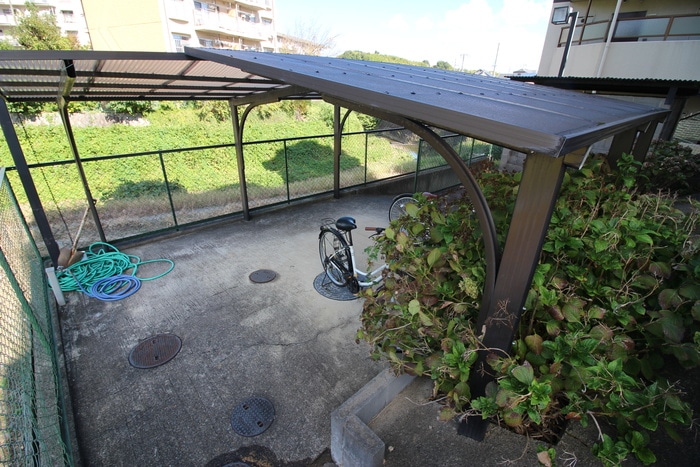 駐輪場 ウエストアベニュー