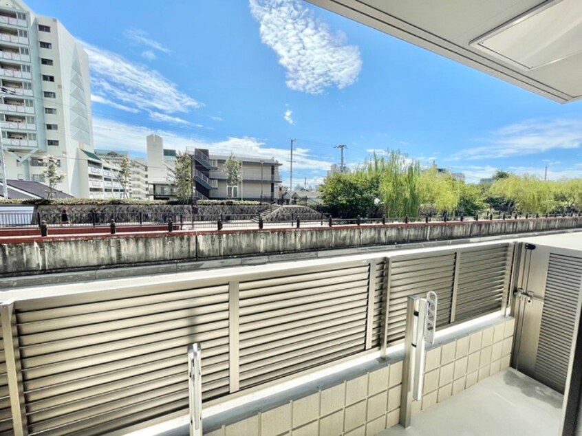 室内からの展望 Le Loire長田