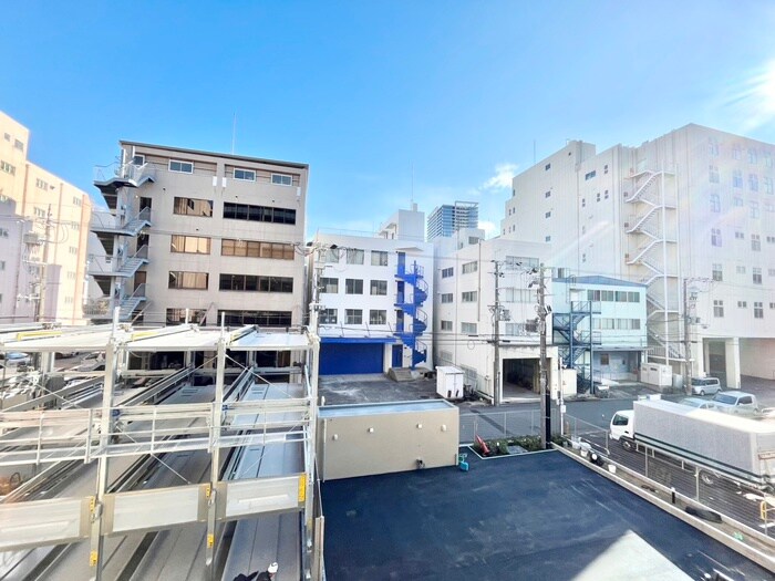 室内からの展望 Refisia箕面船場