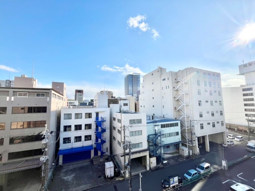 室内からの展望 Refisia箕面船場