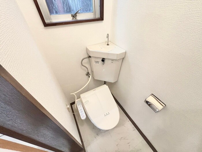 トイレ エイトビル弁天町