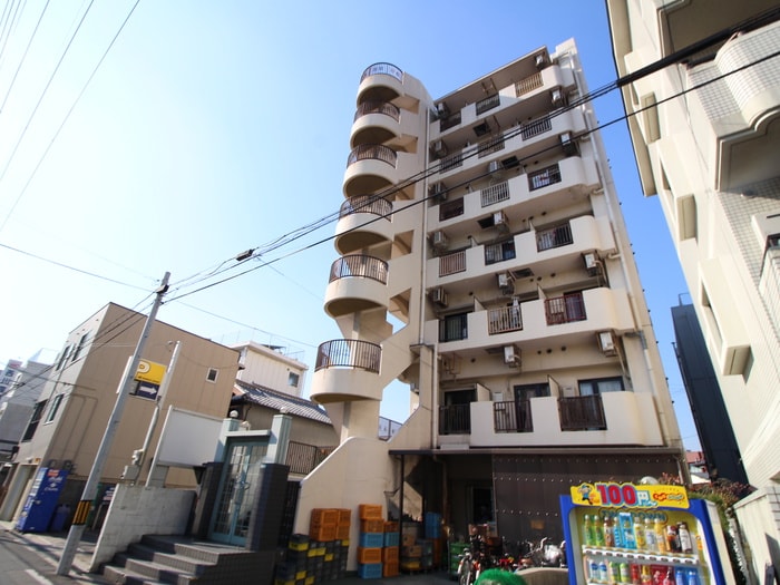 外観写真 グルパ十三マンション