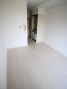 居室 グルパ十三マンション