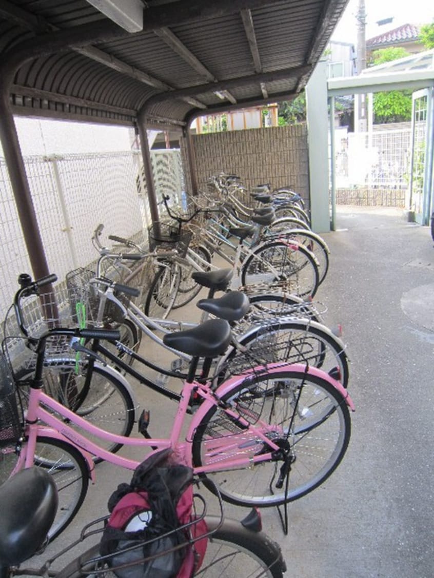 駐輪場 グルパ十三マンション
