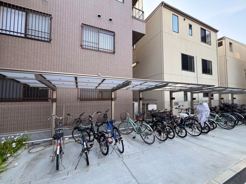 駐輪場 SinfariaYUZATO　B棟