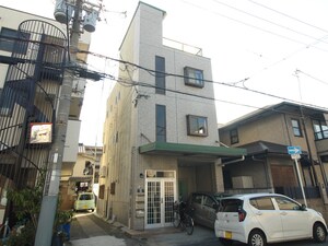 Ｗｉｎｚ　Ｃｏｕｒｔ