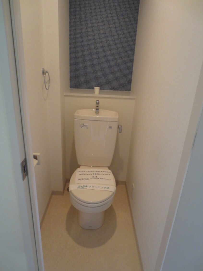 トイレ KANAI DENTAL BLD．
