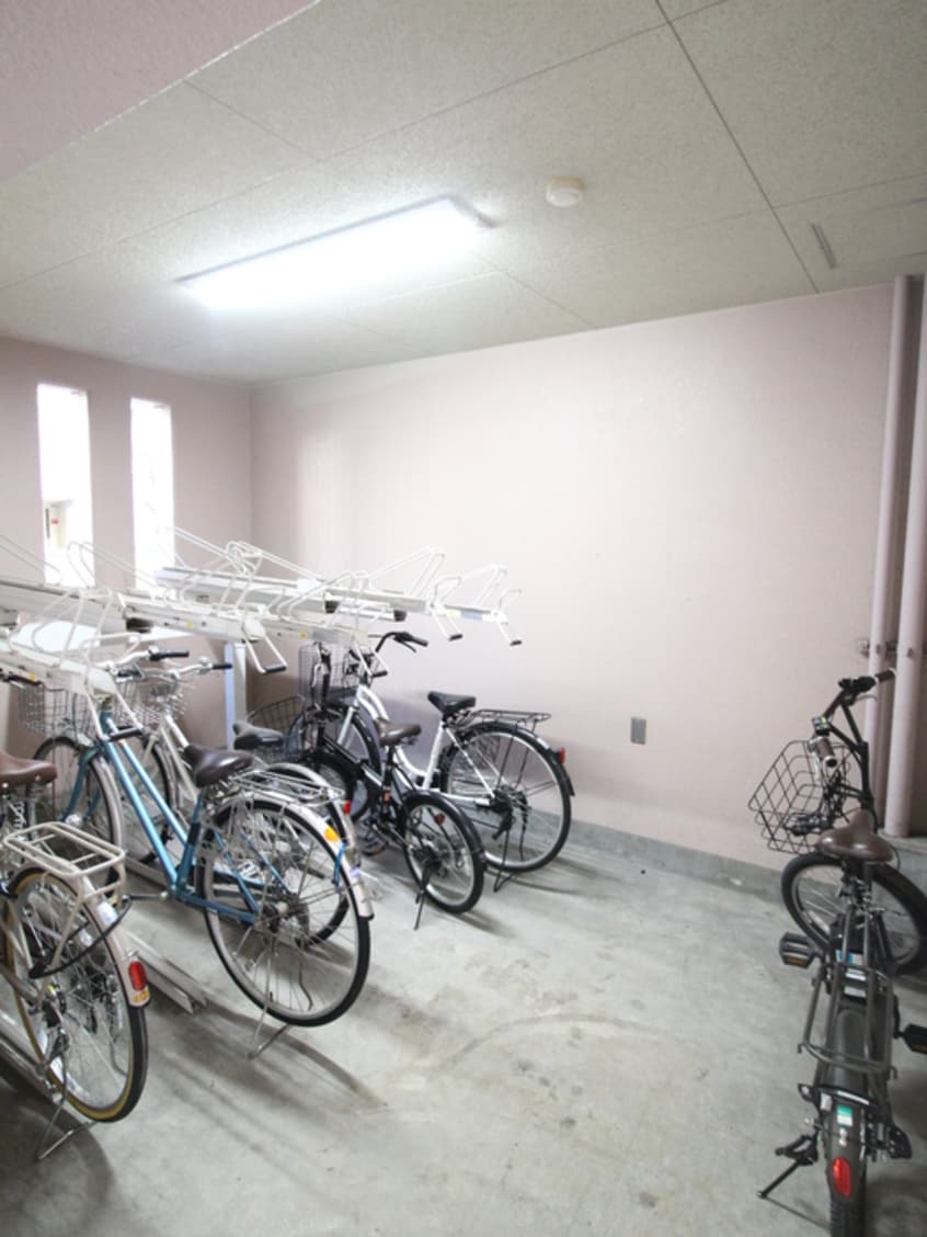 駐輪場 シヤルマン・フジ大阪城南