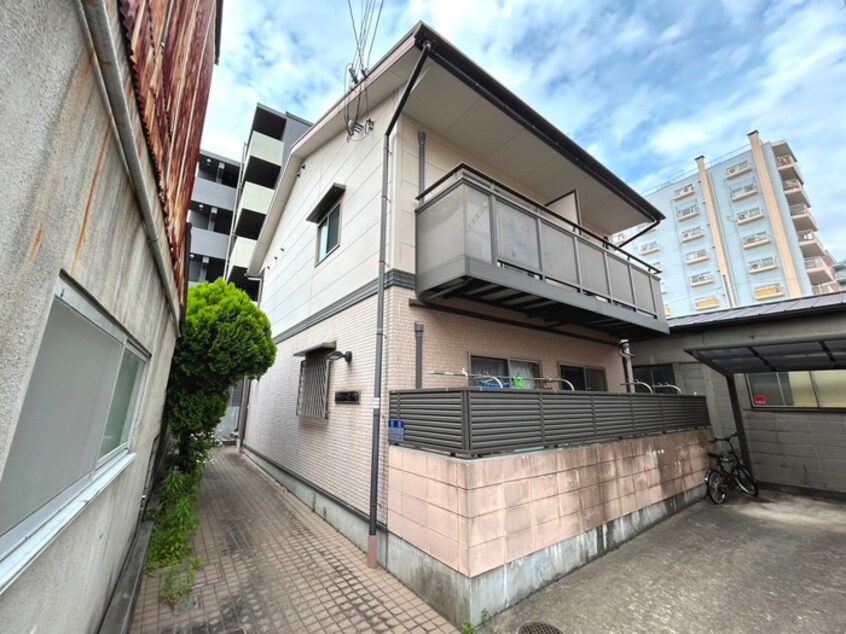 外観写真 トゥル－西ノ京