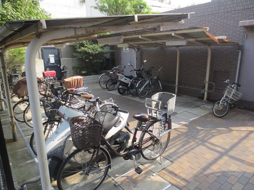 駐輪場 エスポワールダイエイ